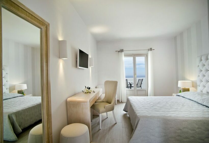 Quarto Superior, Santorini Palace