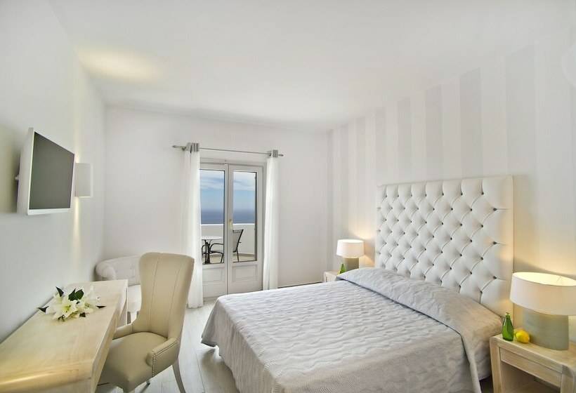 Quarto Superior, Santorini Palace
