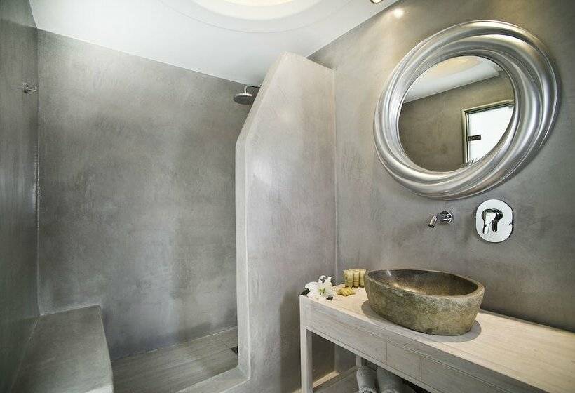 Quarto Superior, Santorini Palace