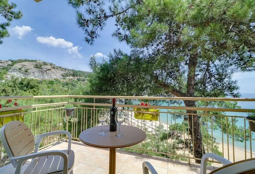 اتاق استاندارد با چشم‌انداز دریا, Tosca Beach