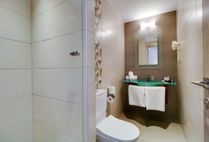 غرفة قياسية سرير بطابقين, Tosca Beach