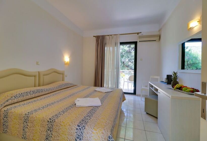 غرفة قياسية سرير بطابقين, Tosca Beach