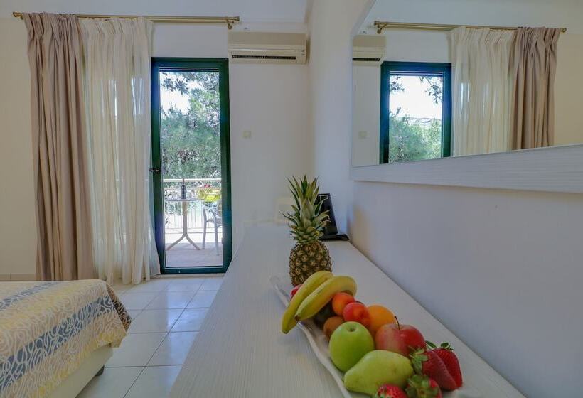 חדר סטנדרט עם מיטת קומתיים, Tosca Beach