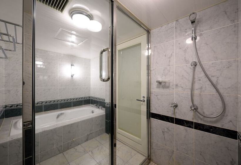 Люкс Повышенной Комфортности, Urabandai Lake Resort Geihinkan Nekoma Rikyu