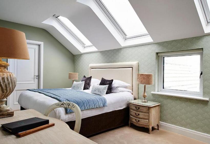 Номер Стандарт, Greenmount House