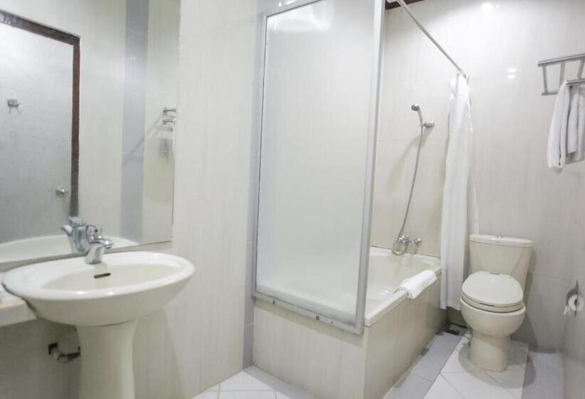 سوییت جونیور, Inna Tretes Hotel & Resort