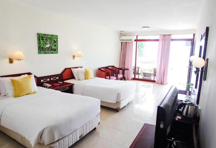 수피리어 룸, Inna Tretes Hotel & Resort