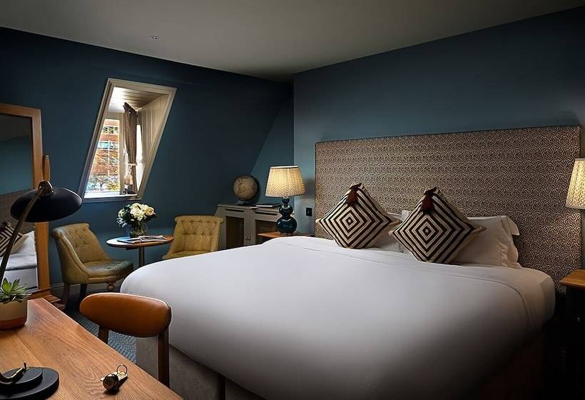 اتاق لوکس, Schoolhouse