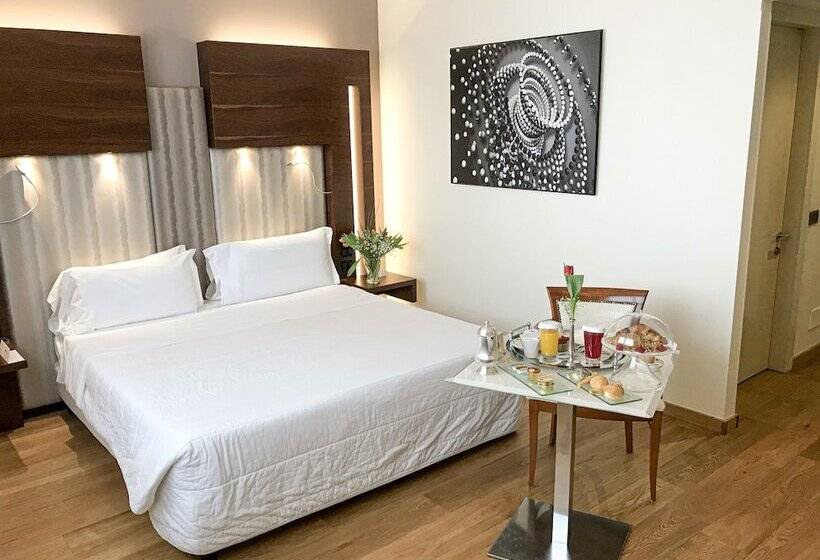 اتاق سوپریور چهار تخته, Art Hotel Navigli