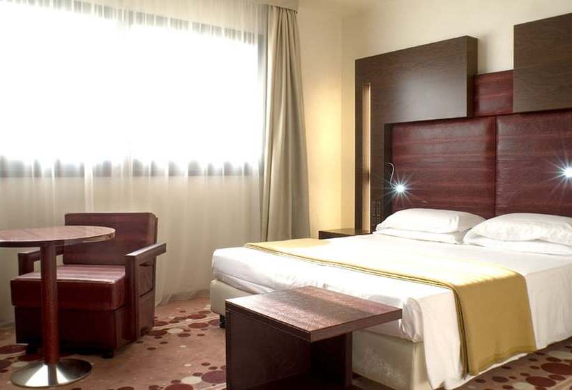 اتاق سوپریور چهار تخته, Art Hotel Navigli