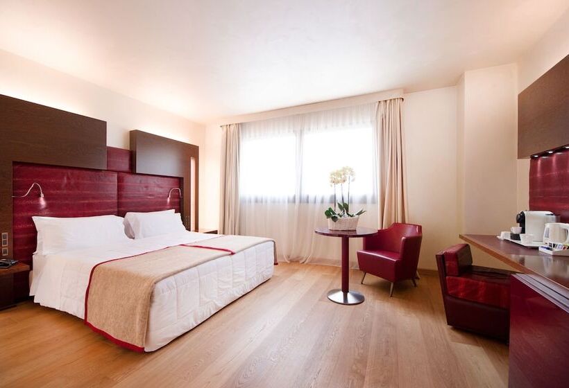 اتاق سوپریور چهار تخته, Art Hotel Navigli