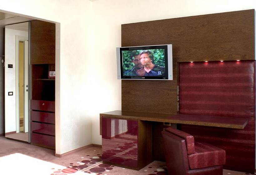 اتاق استاندارد یک نفره, Art Hotel Navigli