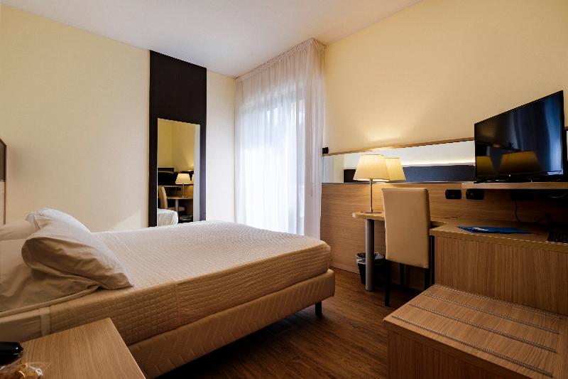 חדר סטנדרט, Augustus