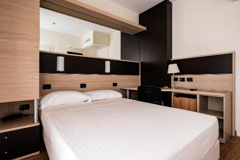 חדר סטנדרט יחיד, Augustus