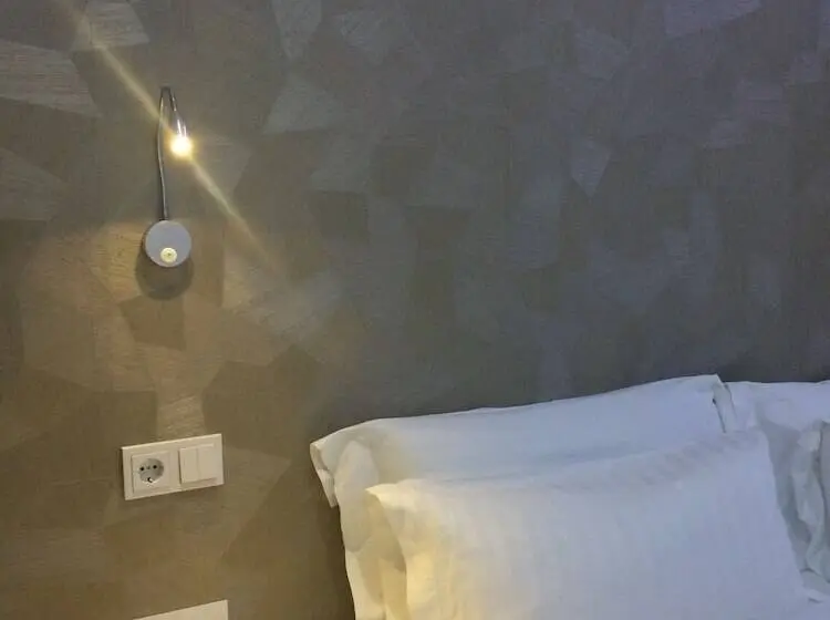 آپارتمان خانوادگی, Feelathome Rivero Apartments
