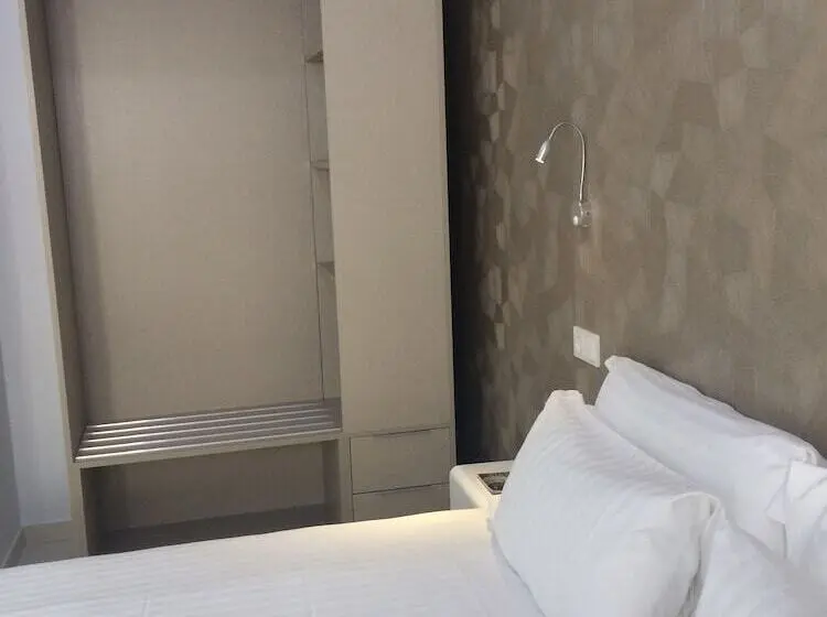 آپارتمان خانوادگی, Feelathome Rivero Apartments