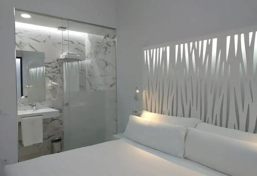 آپارتمان خانوادگی, Feelathome Rivero Apartments
