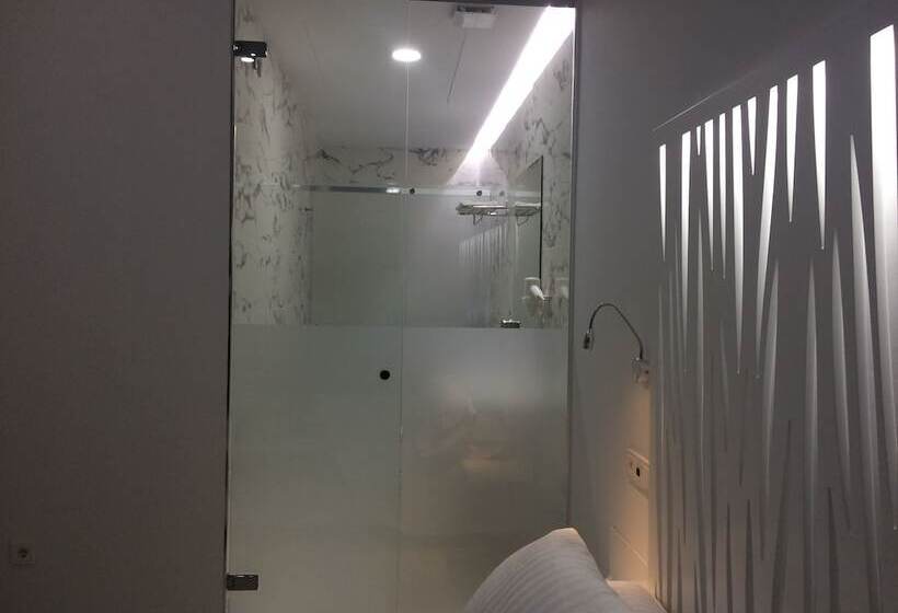 آپارتمان خانوادگی, Feelathome Rivero Apartments