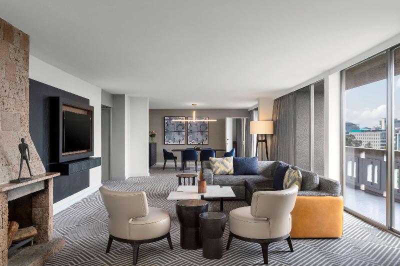 اتاق استاندارد سه نفره, Dei Borgognoni