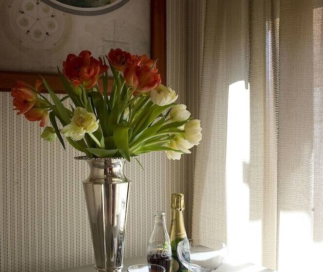 اتاق سوپریور, Dei Borgognoni