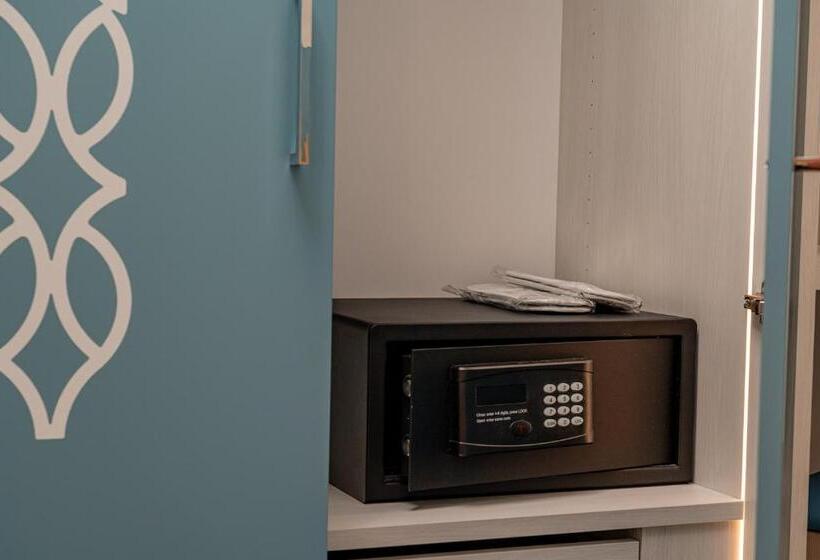 חדר סופריור לשלושה עם נוף לים, El Balear