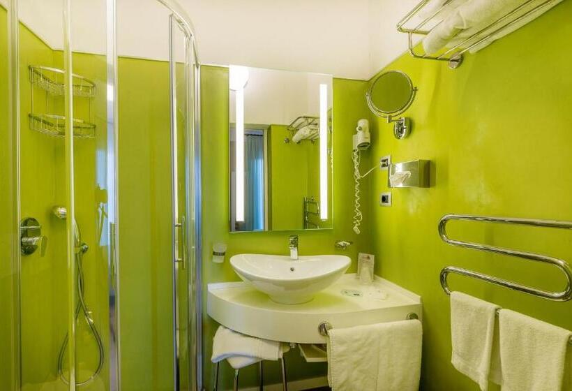 חדר סופריור לשלושה עם נוף לים, El Balear