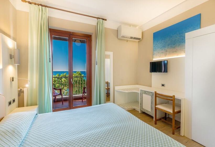 수피리어 트리플룸 바다 전망, El Balear