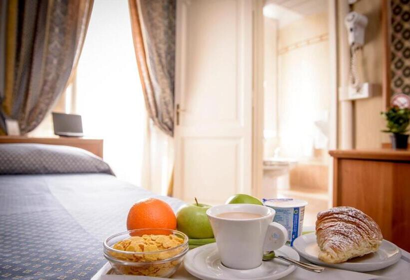 اتاق استاندارد یک نفره, Emmaus