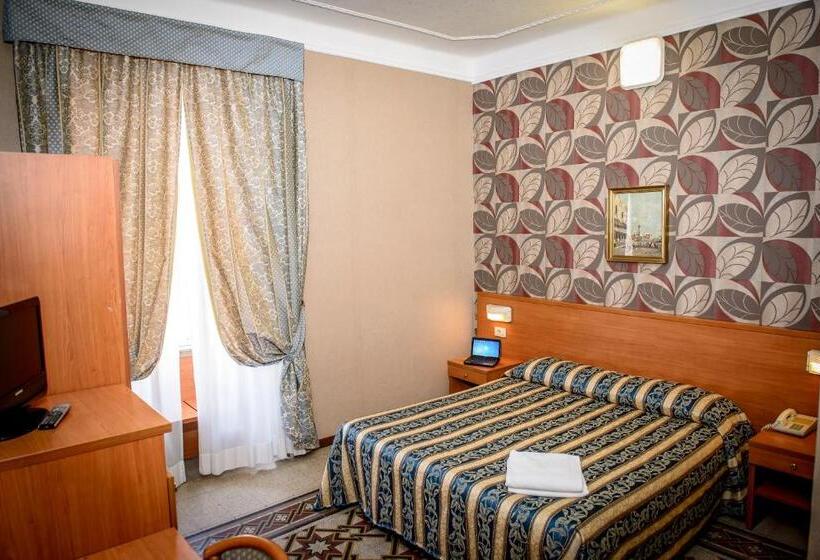 اتاق استاندارد, Emmaus