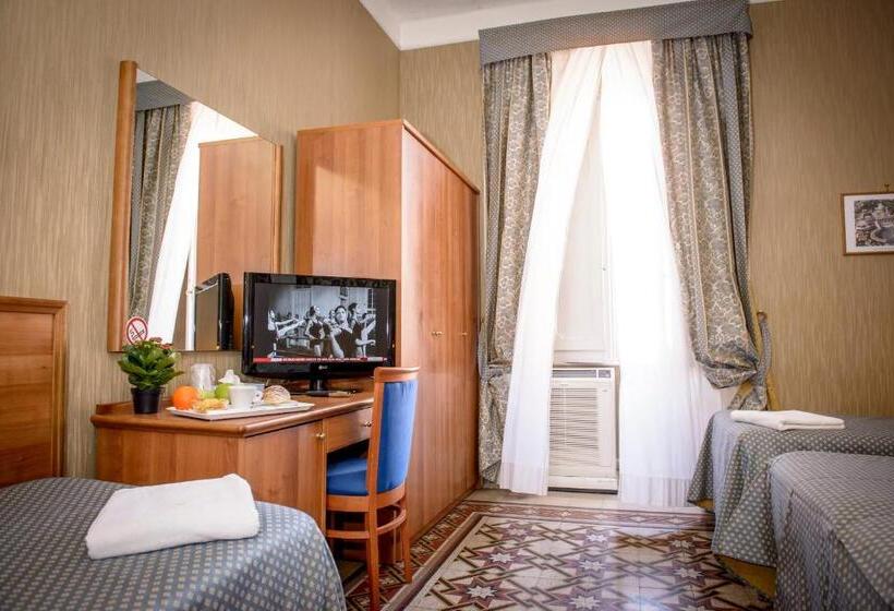 اتاق استاندارد چهار تخته, Emmaus