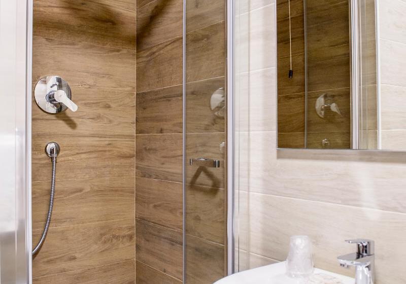 اتاق استاندارد یک نفره, Emmaus