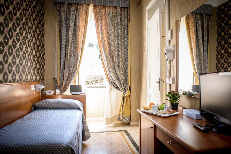 اتاق استاندارد یک نفره, Emmaus