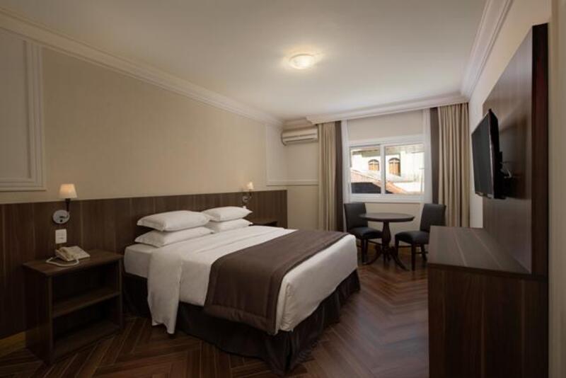 اتاق استاندارد چهار تخته, Emmaus