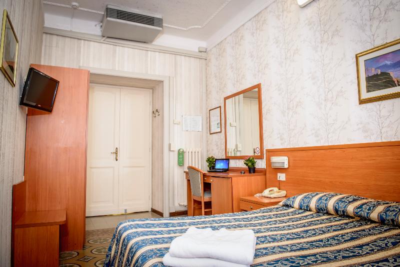 اتاق استاندارد, Emmaus