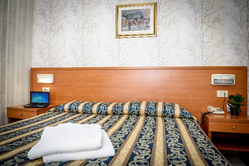 اتاق استاندارد, Emmaus