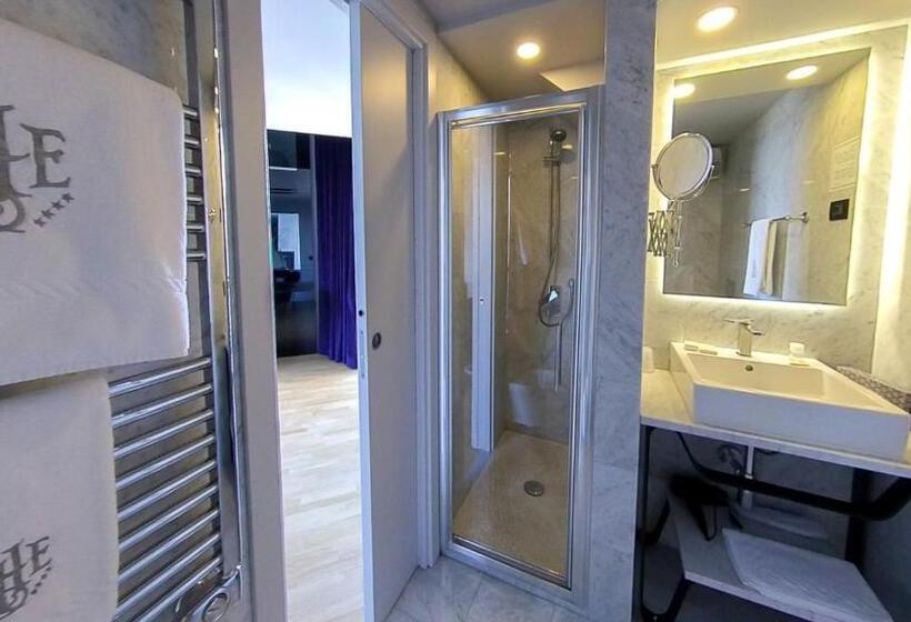 高级套房, Europa