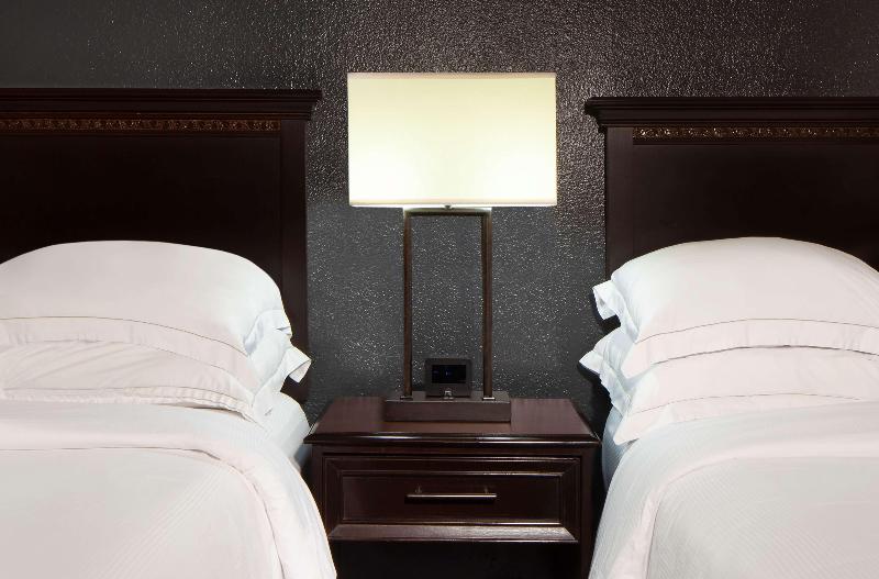 スーペリアールーム, First