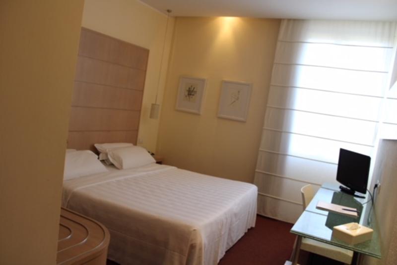 スーペリアールーム, First