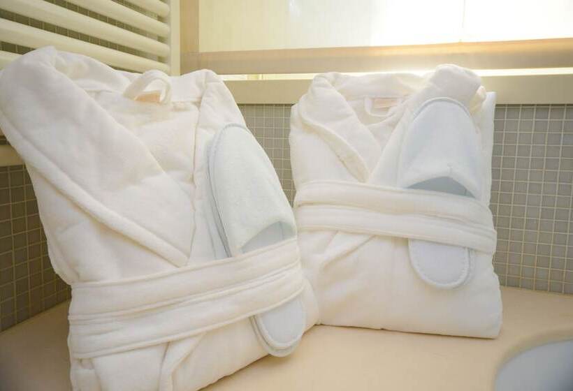 주니어 스위트, Igea