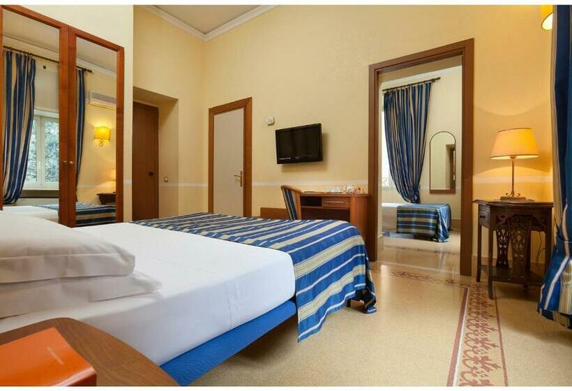 غرفة عائلية, Kennedy