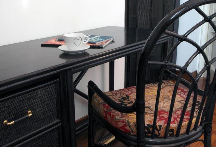 带1个卧室的带海景的公寓, Lord Nelson   Camere