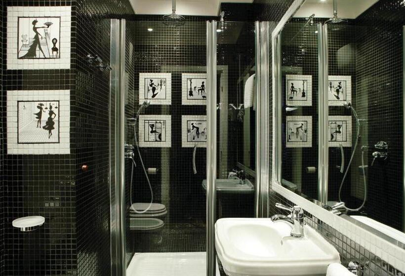 غرفة قياسية, Kennedy