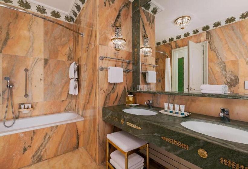 Camera Deluxe Letto King, The Westin Excelsior, Rome