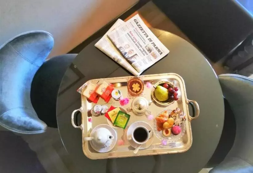 سوئیت جونیور با چشمانداز باغ, Verdi Boutique
