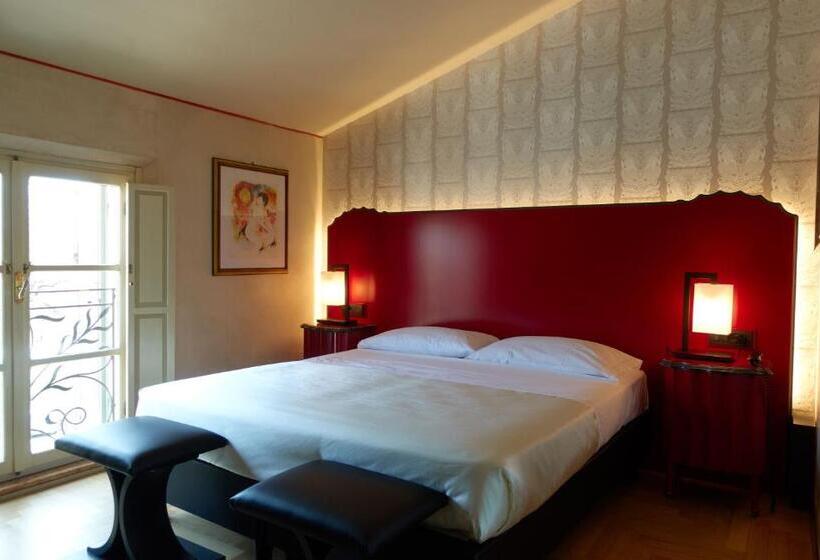 غرفة عائلية, Verdi Boutique