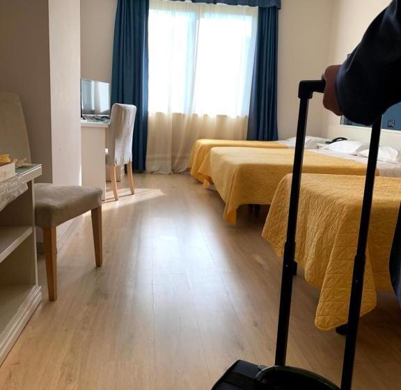 חדר משפחתי, Il Grifo Hotel E Bisteccheria Toscana