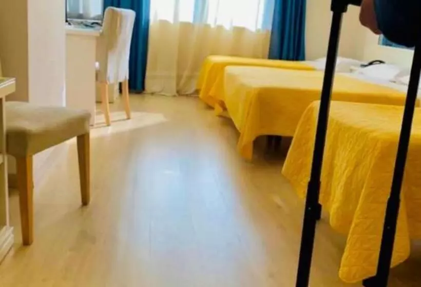 Perhehuone, Il Grifo Hotel E Bisteccheria Toscana