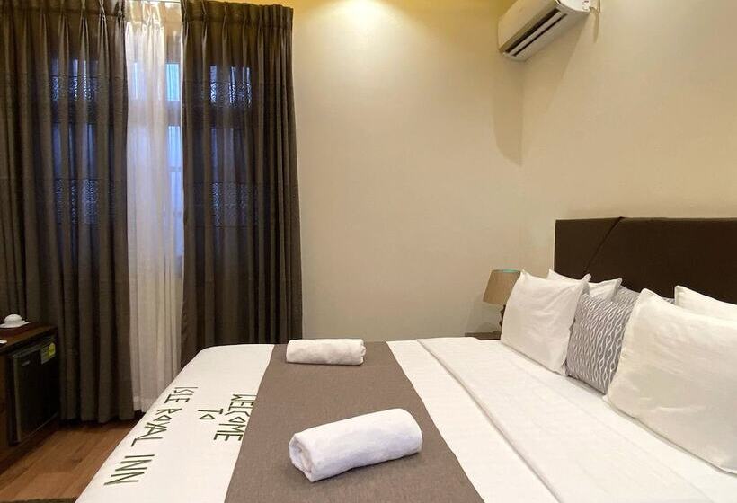 اتاق لوکس, Isle Royal Inn