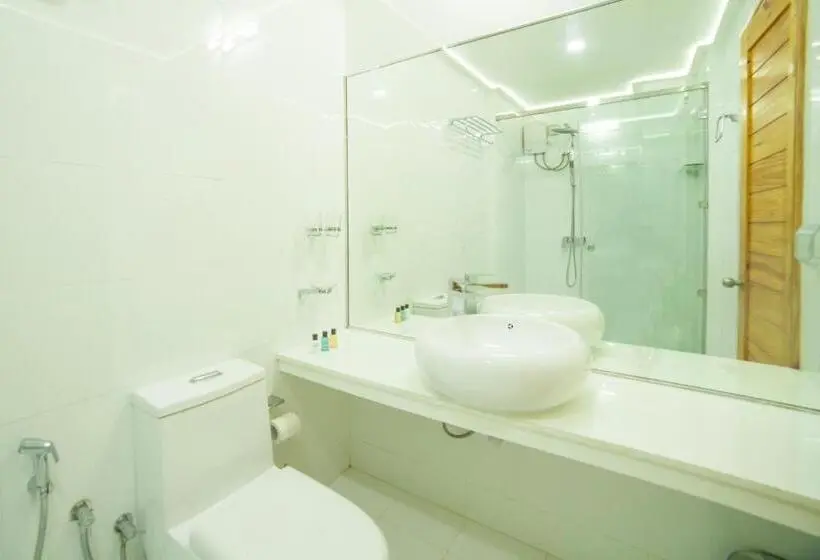 سوییت, Perla Dhangethi