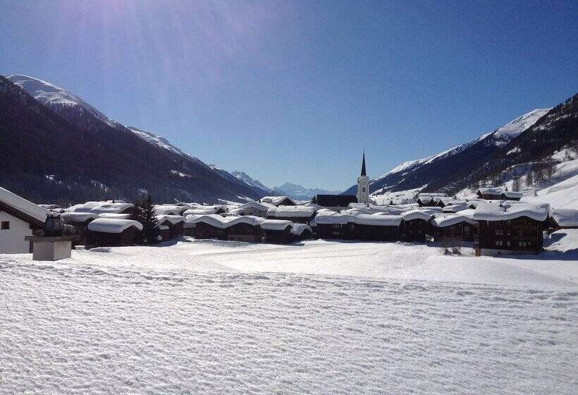 חדר סופריור עם נוף להרים, Astoria